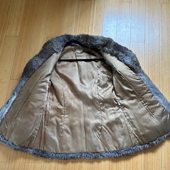 Luxurious Rabbit Fur Coat - Picture 5 of 6